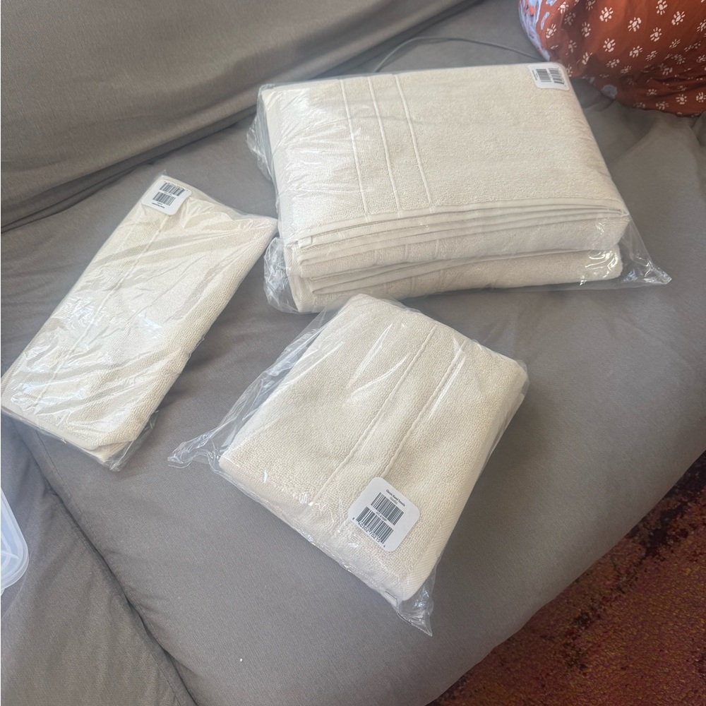 Brooklinen Classic Turkish Cotton Bath Towels